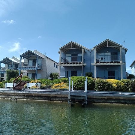 Captains Cove Resort - Waterfront Apartments Paynesville Esterno foto