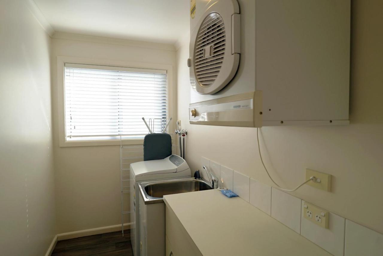 Captains Cove Resort - Waterfront Apartments Paynesville Esterno foto