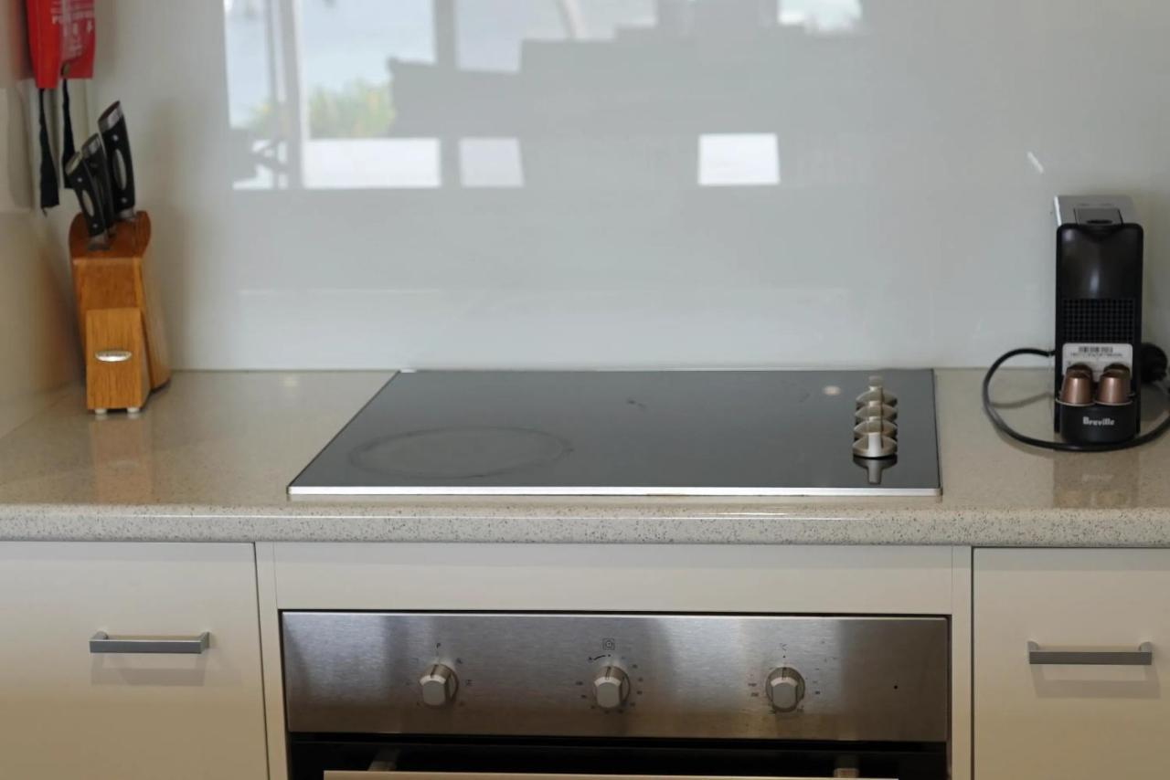 Captains Cove Resort - Waterfront Apartments Paynesville Esterno foto