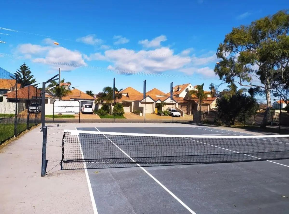 Captains Cove Resort - Waterfront Apartments Paynesville Esterno foto